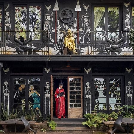 Helgasfolly Anti Hotel Residence Kandy Exterior photo